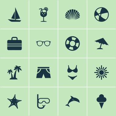 Sezon Icons Set. Yıldız, boncuk, sandal ve diğer öğeleri koleksiyonu. Ayrıca plaj, sandal, deniz yıldızı gibi simgeler içerir.