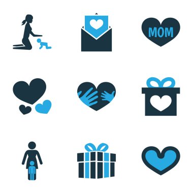 Anneler Günü renkli tasarım konsepti. Hediye, ruh ve kalp gibi 9 elementten oluşan bir set. Aşk, anne ve kalp için güzel semboller..