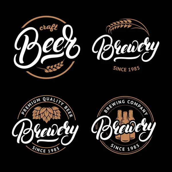 Set van bier en brouwerij handgeschreven belettering logo, etiket, badge, embleem voor café, bar, brouwen van bedrijf. — Stockvector