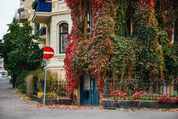 Podzimní město v Evropě — Stock fotografie