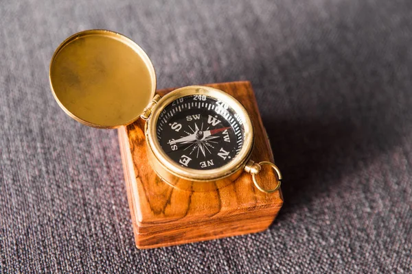Old vintage compass — Stock Photo, Image