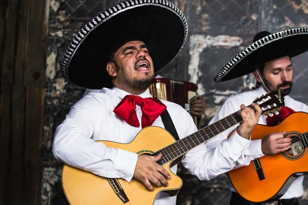 Músicos mexicanos no estúdio — Fotografia de Stock