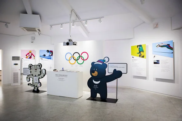 Maskoter for vinter-OL 2018 i Pyeongchang – stockfoto