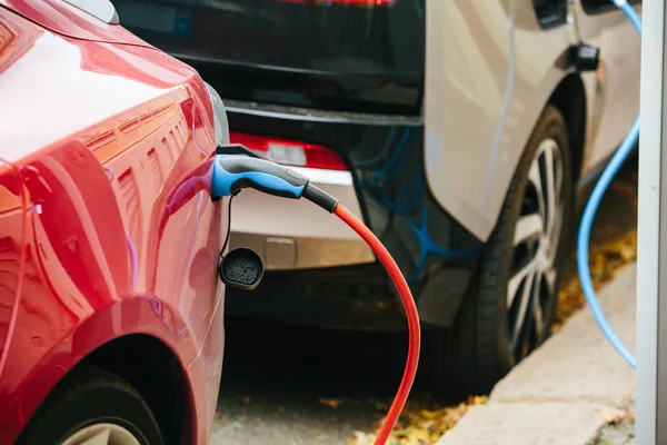 Electric car charging on station — Stock Photo, Image
