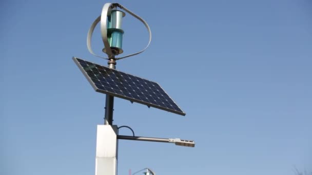屋顶上的太阳能电池板 — 图库视频影像