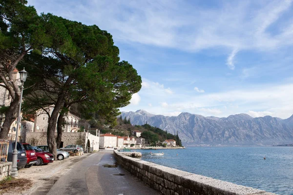 Vista da Cidade do Perast — Fotografia de Stock