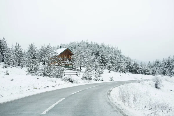 Górska droga zima — Zdjęcie stockowe