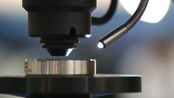 Optische Machine Voor Nauwkeurige Meting Van Gedeeltelijk Grootte Kwaliteit Evaluatie — Stockvideo