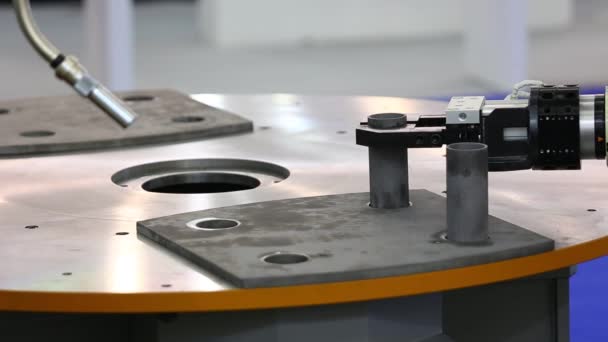 机器人手臂特写 自动化机器人在一个现代化的工厂中运行 装配线 — 图库视频影像