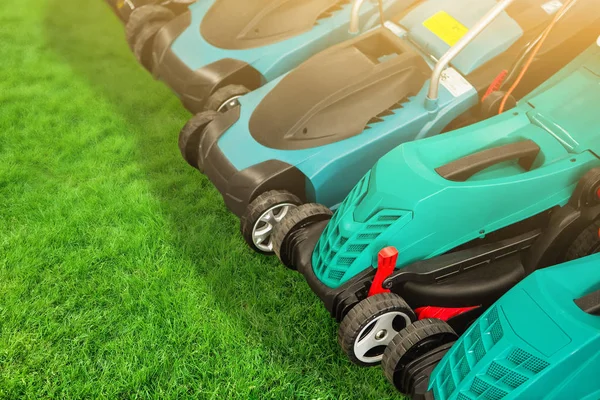 Lawn mowers Stock Photos, Royalty Free Lawn mowers Images | Depositphotos