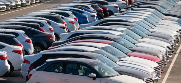 Αυτοκίνητα Μια Σειρά Πωλήσεις Μεταχειρισμένων Αυτοκινήτων — Φωτογραφία Αρχείου