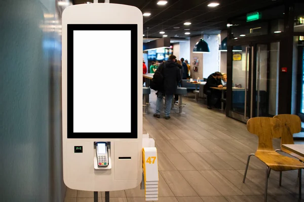 Self Service Bureau Met Touchscreen Betaalterminal Fast Food Restaurant — Stockfoto