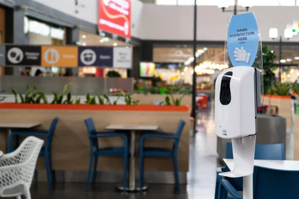 Desinfectie Voor Handen Een Winkelcentrum Tijdens Coronavirusepidemie — Stockfoto