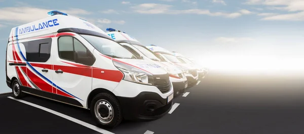 Des Ambulances Affilée Espace Copie — Photo