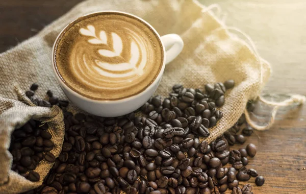 kahve latte sanat vintage ahşap tablo ile