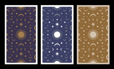 Tarot kartının arkasında yıldızlar, güneş ve ay var. Özgün arkaplan