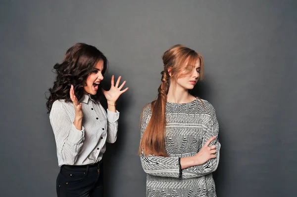 iki kadın yemin ederim