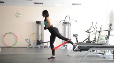 şirin kız bacak egzersizleri yapmak uygun