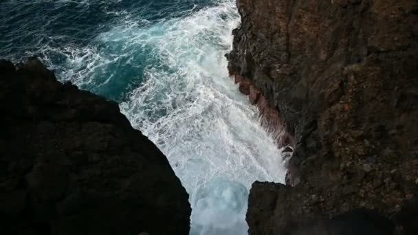 Breaking waves on the coast of Tenerife island, Canary Islands, Atlantic ocean, Spain — Stock video