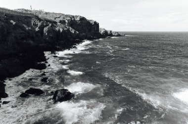Tenerife Adası, Kanarya Adaları, Atlantik Okyanusu, İspanya kıyılarında dalgalar kopuyor.