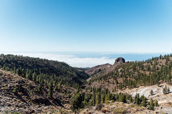 Belo panorama da natureza acima das nuvens na ilha de Tenerife — Fotografia de Stock