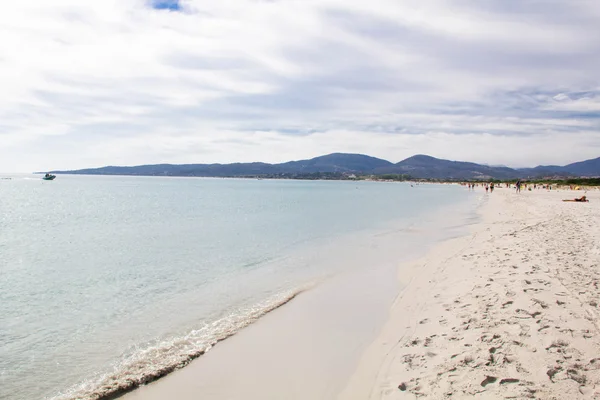 Zandstrand La Cinta in de buurt van San-Teodoro, Sardinië, Italië — Stockfoto