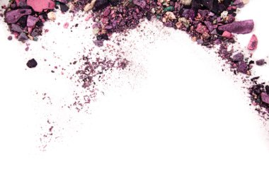 Göz farı kozmetik toz kopya alanı dağınık. Beyaz arka plan üzerinde izole çeşitli kümesi. Moda ve güzellik endüstri kavramı. Metin, doku mineral makyaj için soyut, yer