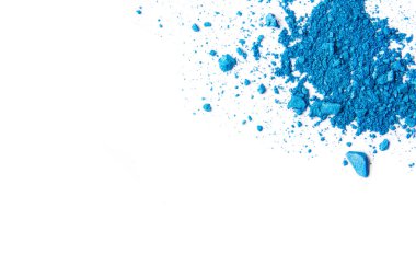 Göz farı kozmetik toz kopya alanı dağınık. Beyaz arka plan üzerinde izole çeşitli kümesi. Moda ve güzellik endüstri kavramı. Metin, doku mineral makyaj için soyut, yer