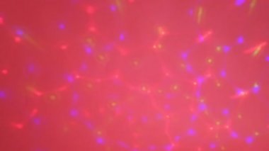 Uçan ışıklar ve farklı renklerde ışık çizgileri. Farklı renkler birbirini takip ediyor. Retro Dönen Eski Okul Vintage Güneş Işınları Çizgileri