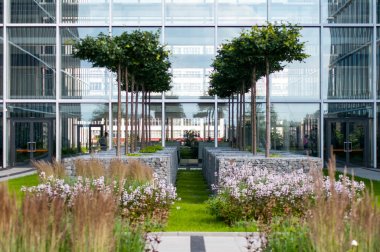 İş merkezine yakın yapay sokak