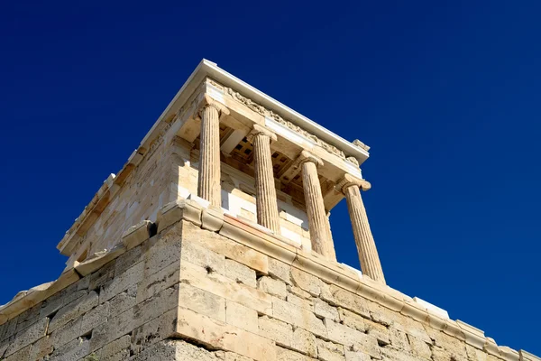 그리스 아테네의 아크로폴리스에 아테나 나이키의 사원 — 스톡 사진