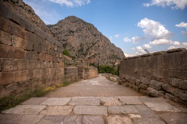 Delphi, Yunanistan eski yol