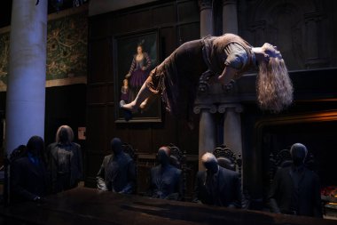 Sahne set ve kostüm modelleri 