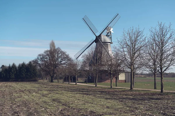 Molino de viento histórico en Alemania — Foto de Stock