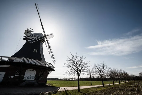 Molino de viento histórico en Alemania — Foto de Stock