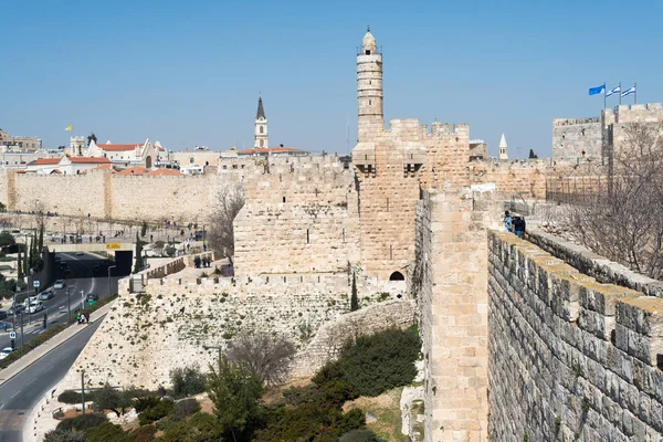 Parte occidentale delle antiche mura della città — Foto Stock