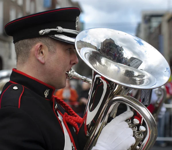  Katılımcı gerçekleştirmek Saint Patrick gündüz