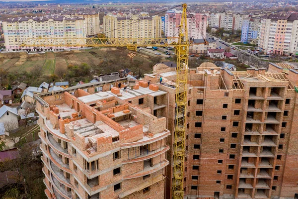 Şehirdeki yeni, çok katlı apartmanlar, üst manzara. — Stok fotoğraf