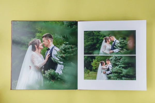 Luxury white leather wedding photo album and photo book — Stock Photo, Image