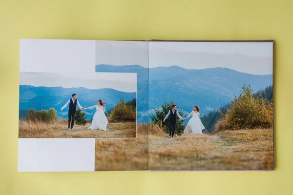 Розкішний білий шкіряний весільний фотоальбом та фотокнига — стокове фото