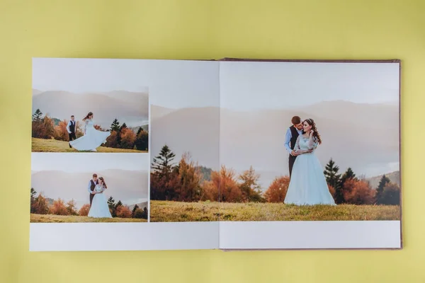 Luxo álbum de fotos de casamento de couro branco e livro de fotos — Fotografia de Stock