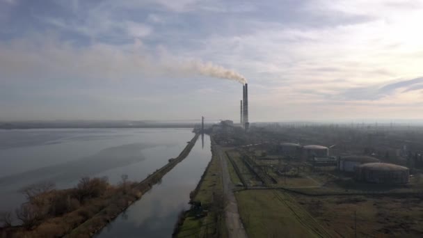 Industriell Skorsten Från Kolkraftverk — Stockvideo