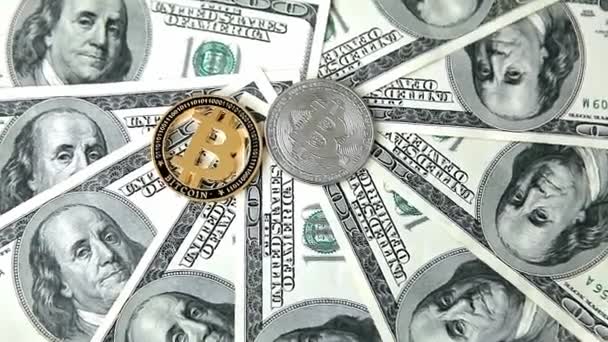 Bitcoin Amerických Dolarových Bankovkách Koncept Elektronické Směny Peněz — Stock video