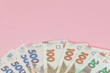 m-cüzdanda para Ukraynalı hryvnia faturaları anlattıklarında. Ukrayna, ekonomi kriz dolar döviz kuru hryvnia düşmesine