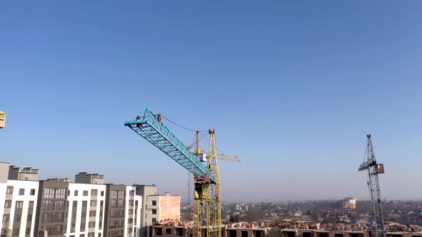 Bouw Bouw Van Hoogbouw Bouwnijverheid Met Arbeidsmiddelen Werknemers Uitzicht Van — Stockvideo