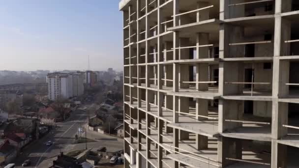 Letecký Pohled Betonový Rám Vysokého Činžovního Domu Výstavbě Městě — Stock video