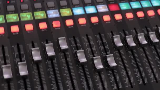 Ses Karıştırıcı Kontrolü Için Düğme Ekipmanı Ses Karıştırıcı Kontrolü Için — Stok video