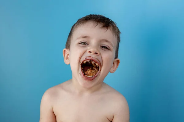 Chocolat Autour De La Bouche Images Libres De Droit, Photos De Chocolat  Autour De La Bouche | Depositphotos