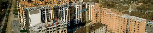 Yüksek Binaların Inşaatı Inşaatı Çalışma Ekipmanları Işçileri Olan Inşaat Endüstrisi — Stok fotoğraf