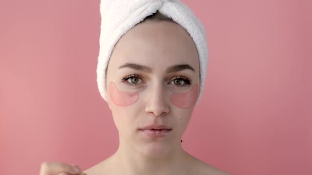 Kobiecy Makijaż Zbliżenie Młodej Modelki Twarz Gładką Miękką Zdrową Skórę — Wideo stockowe
